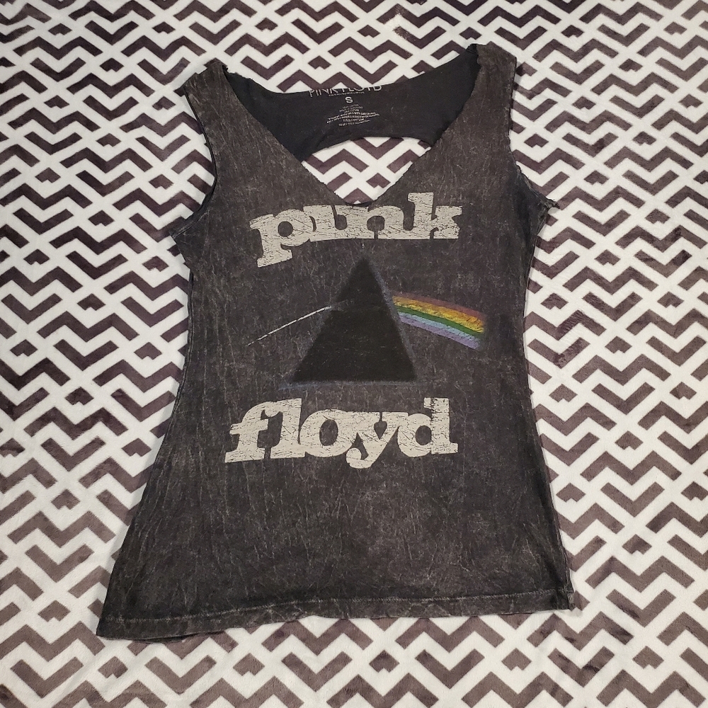 🌵3 for $20 SALE: Distressed Pink Floyd Tank Top